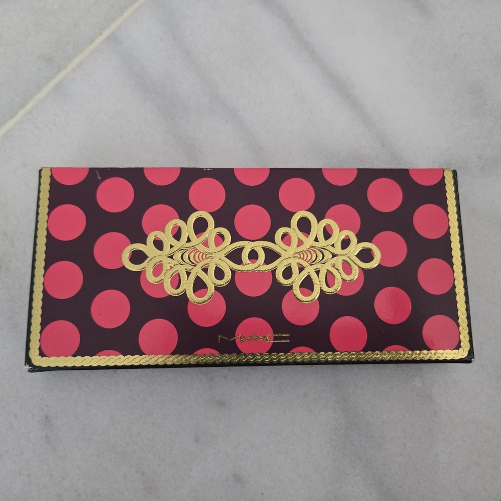 Mac Nutcracker Sweet Warm Eye Compact. NWT Limited Edition